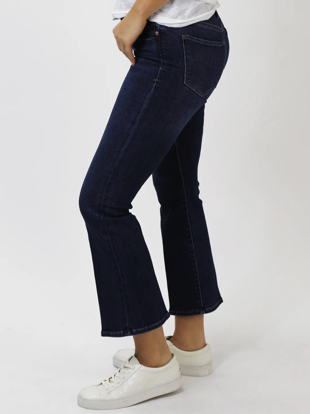 JEANNE SUPER HIGH RISE CROPPED FLARE JEANS RICHMOND