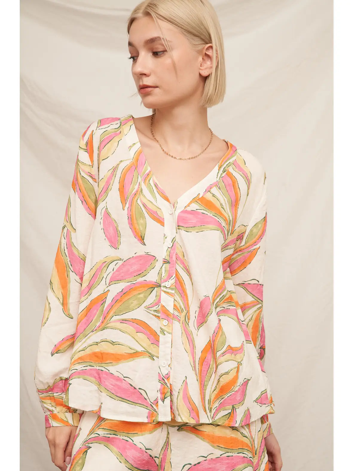 Printed Long Sleeve V-Neck Blouse