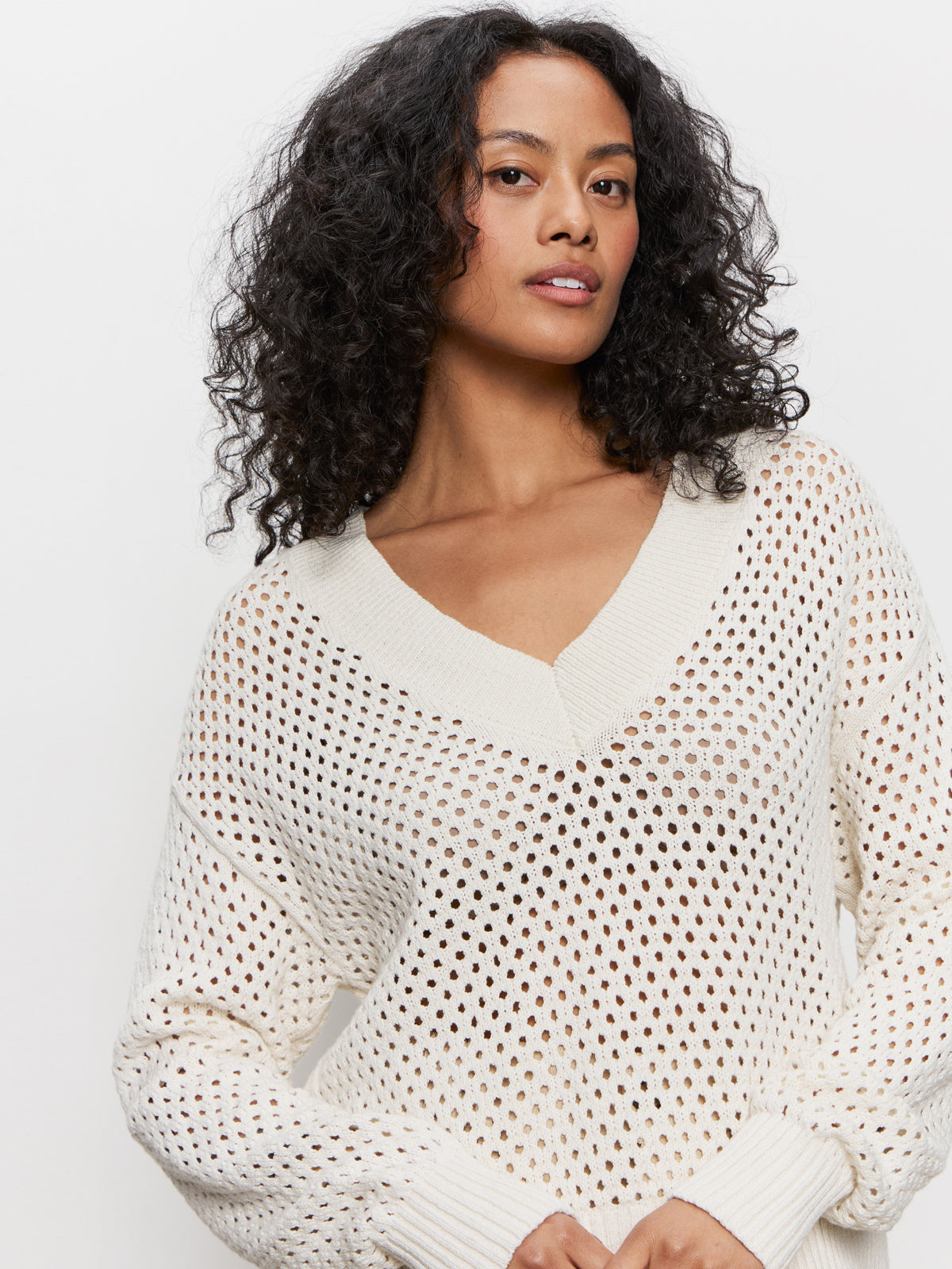 AIRY OPENWORK SWEATER MACRAME
