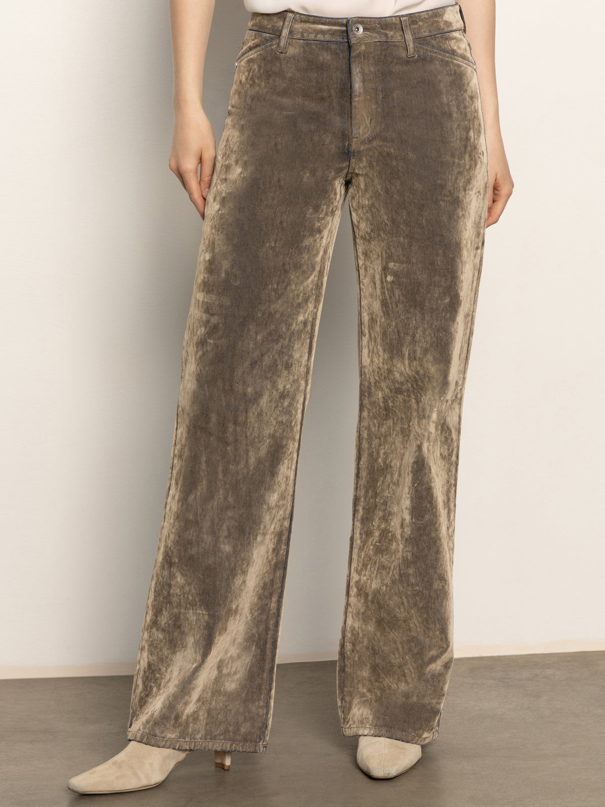 CADENCE RELAXED STRAIGHT JEAN LIGHT BRONZE