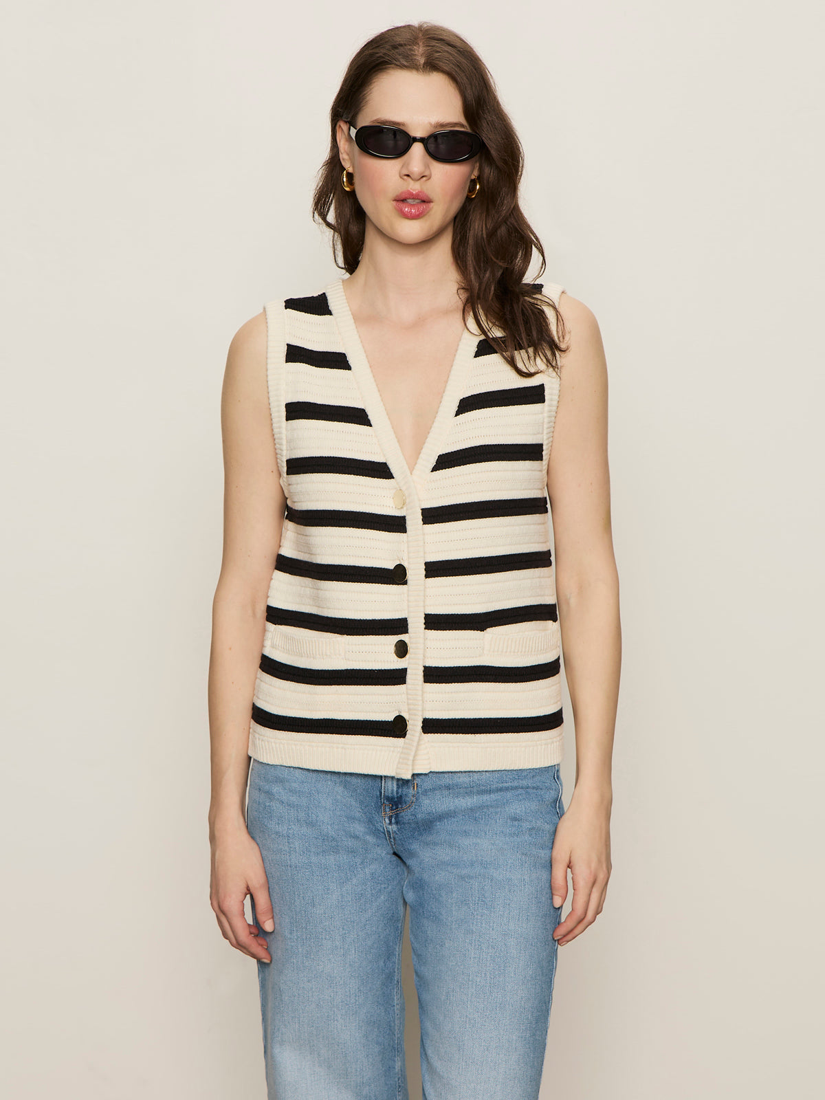 TEXTURED SWEATER VEST MACRAME/ BLACK STRIPE 3