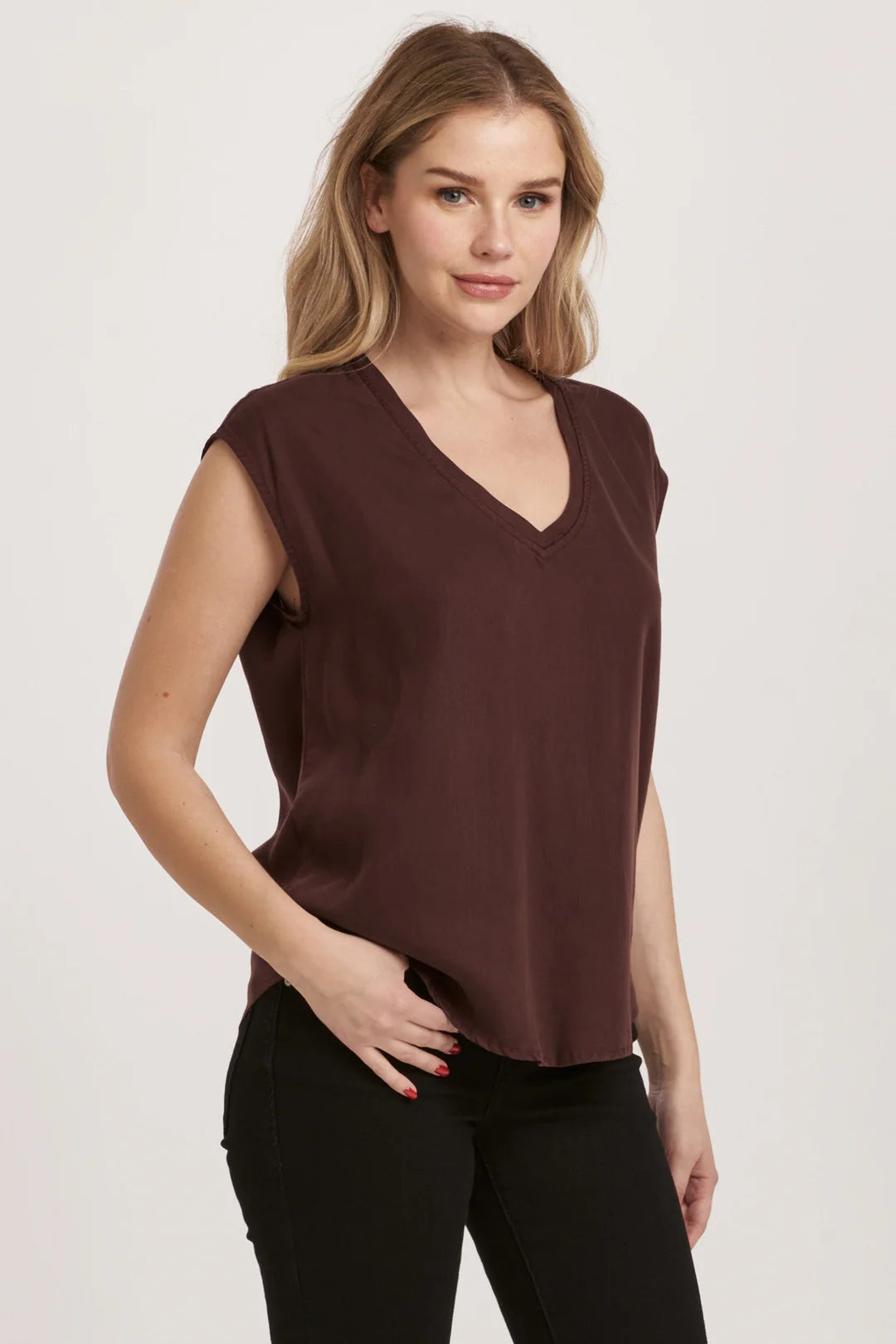 YANIS SLEEVELESS TOP GROUND COFFEE