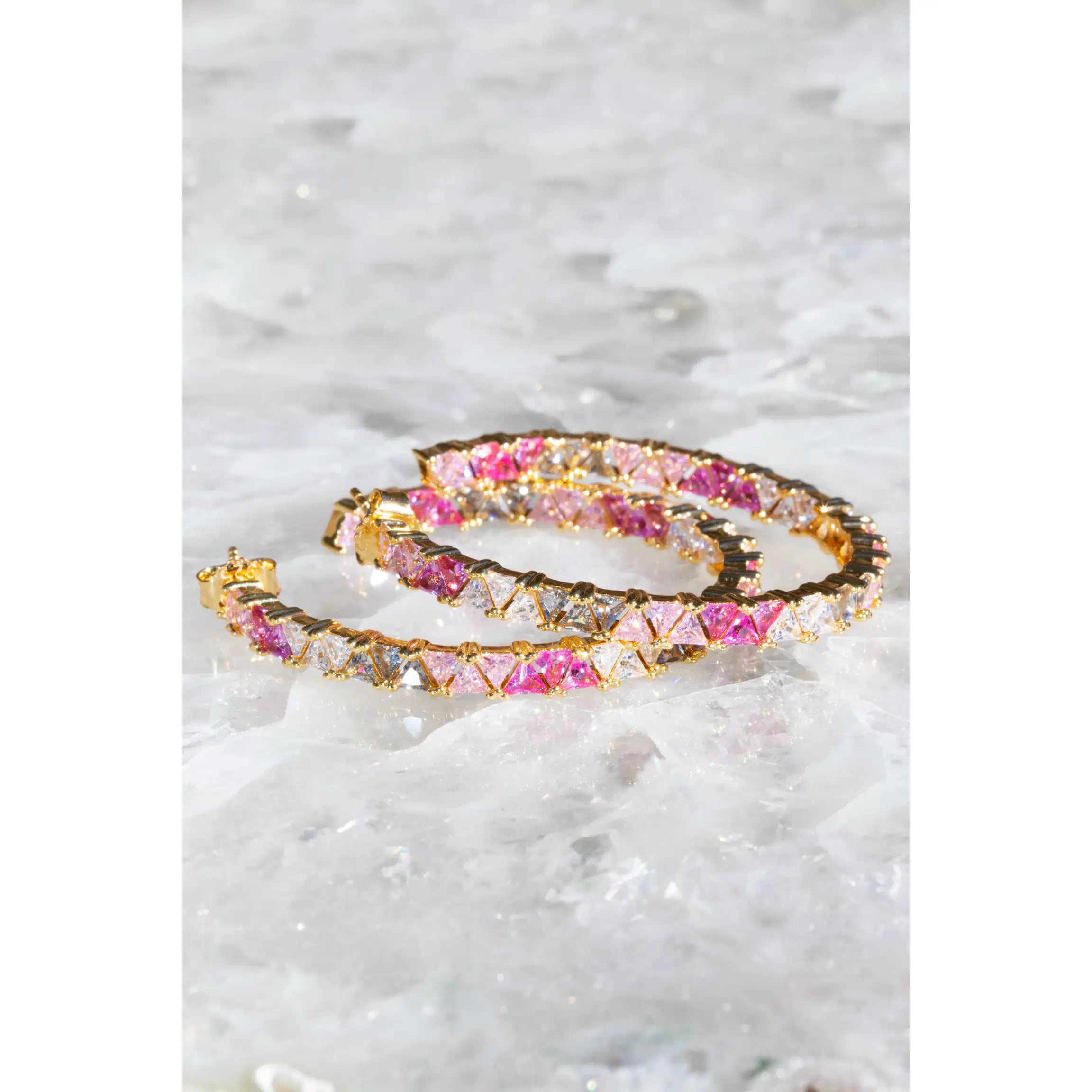 NATIVE GEM MARÉ HOOPS- PINK