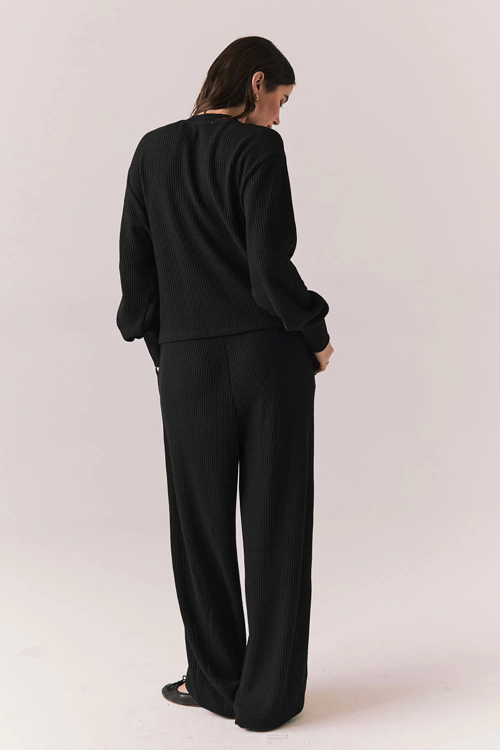 Thayne Long Sleeve – Cropped Henley in True Black