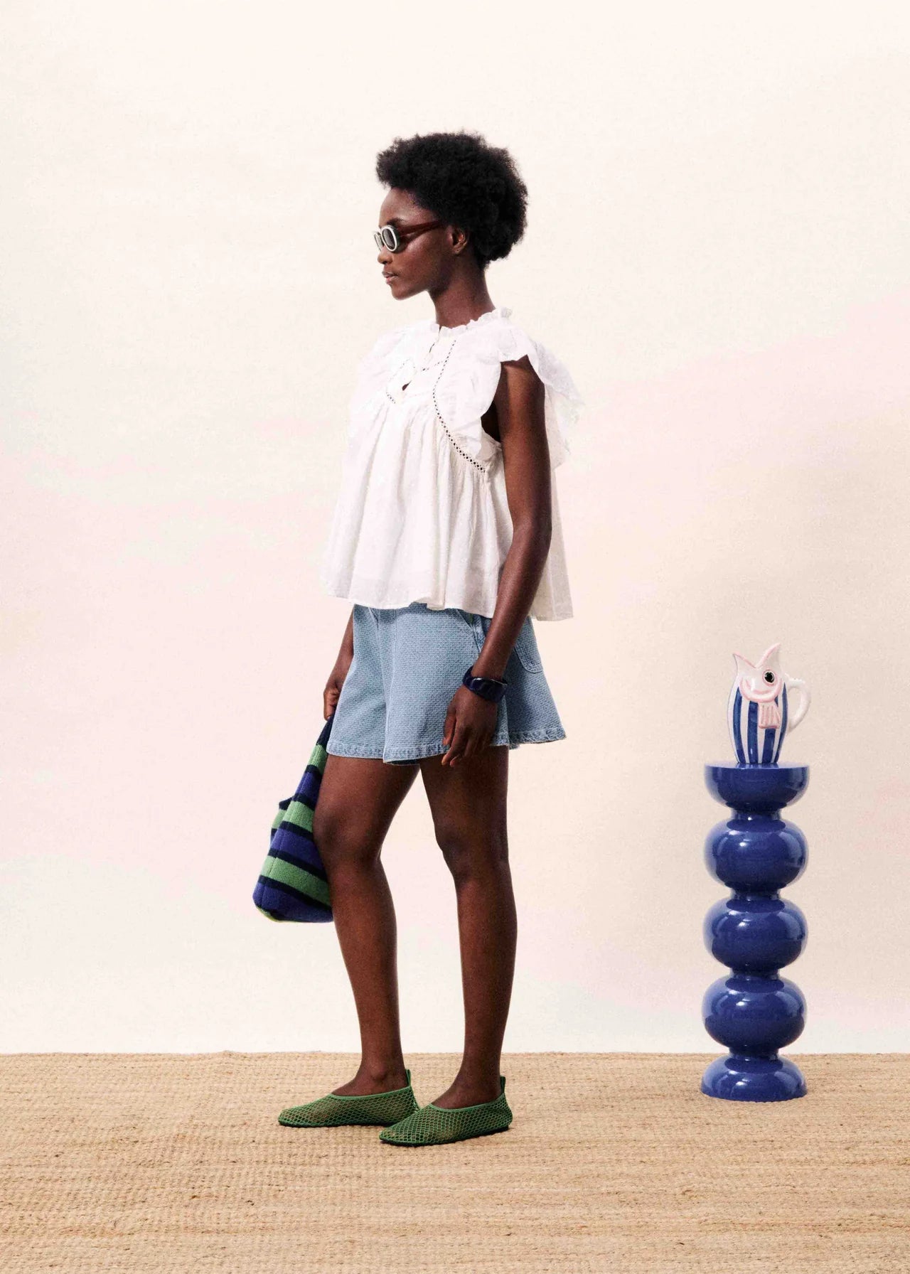 DETIANA WHITE BLOUSE