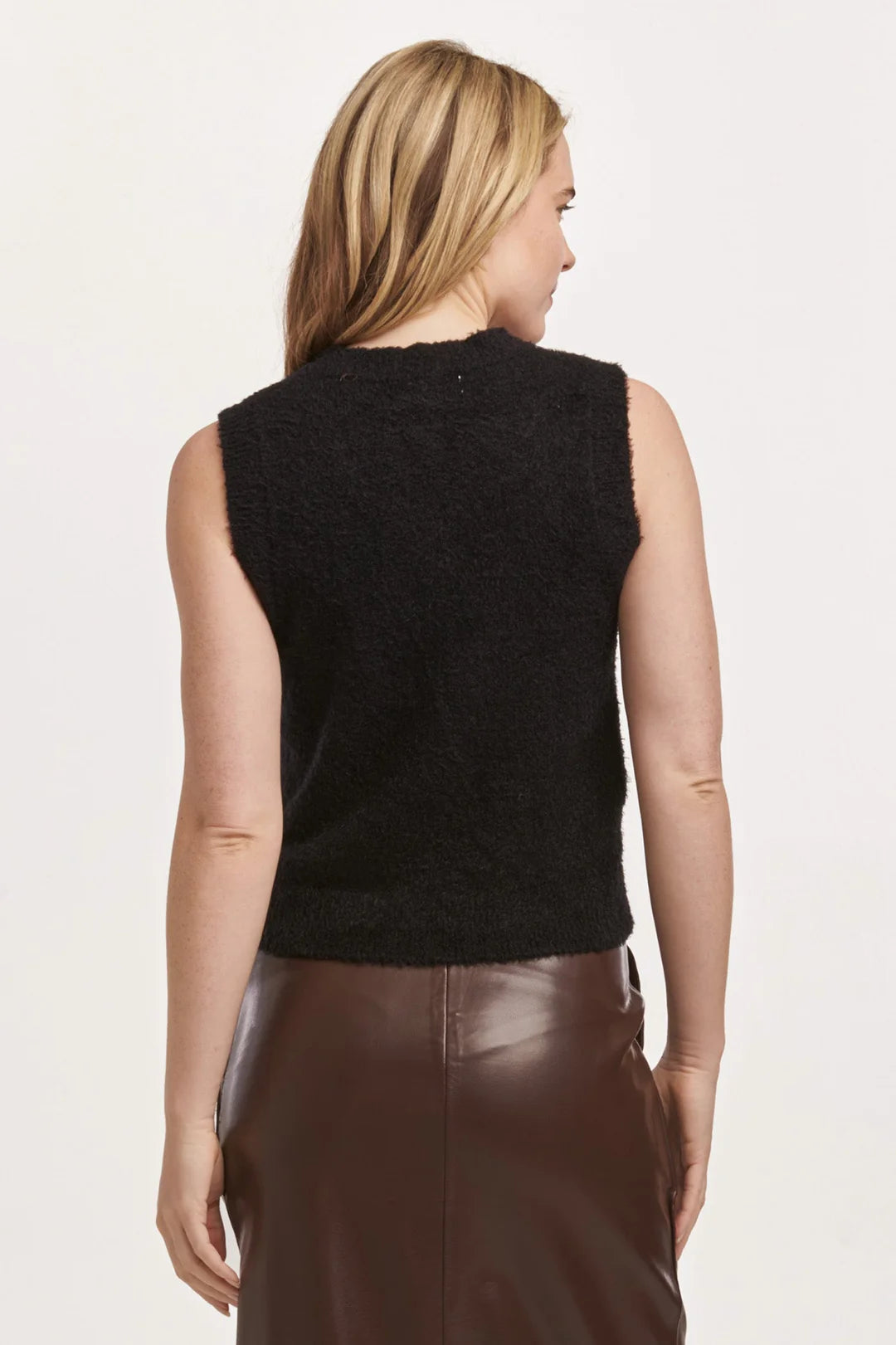 JEN MID NECK SLEEVELESS FITTED SWEATER BLACK