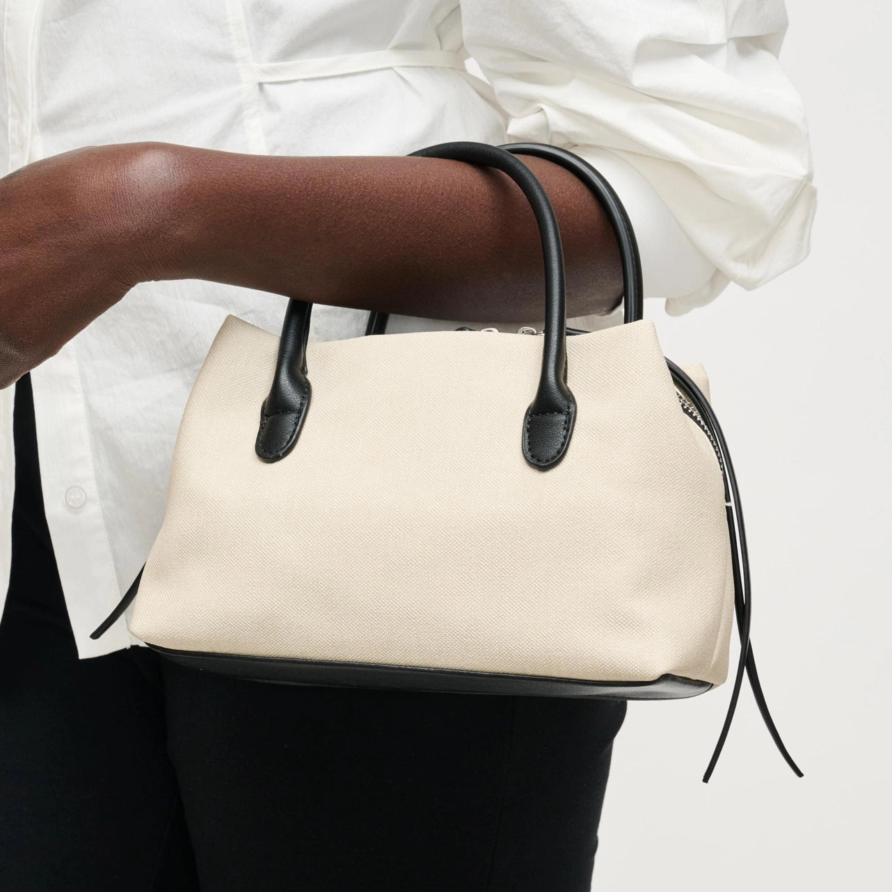 Logan Crossbody