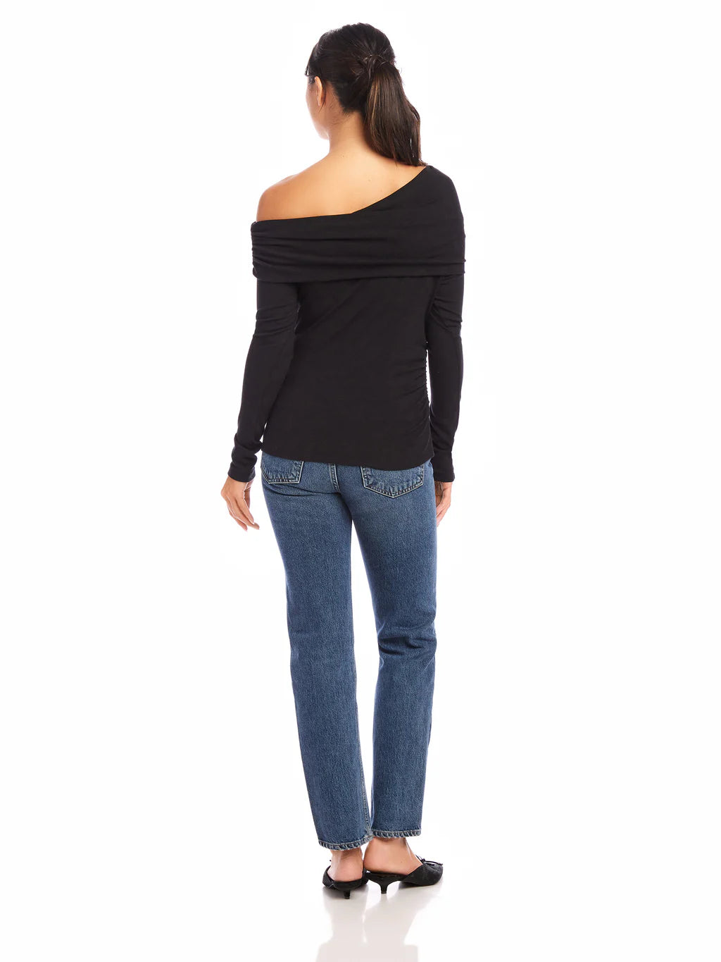 ASYMMETRIC ONE-SHOULDER TOP