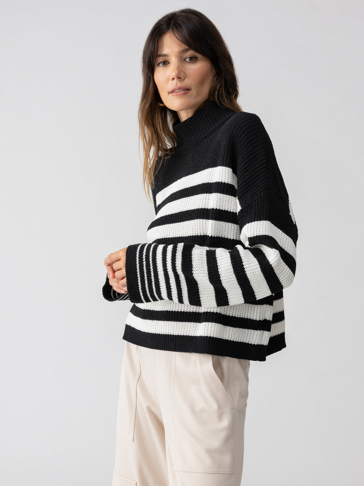 STAY COZY SWEATER BLACK CHALK STRIPE