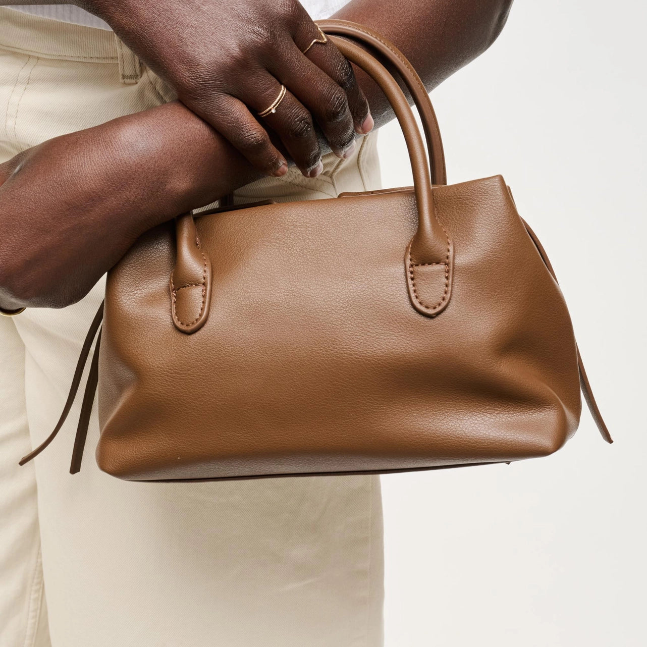 Logan Crossbody