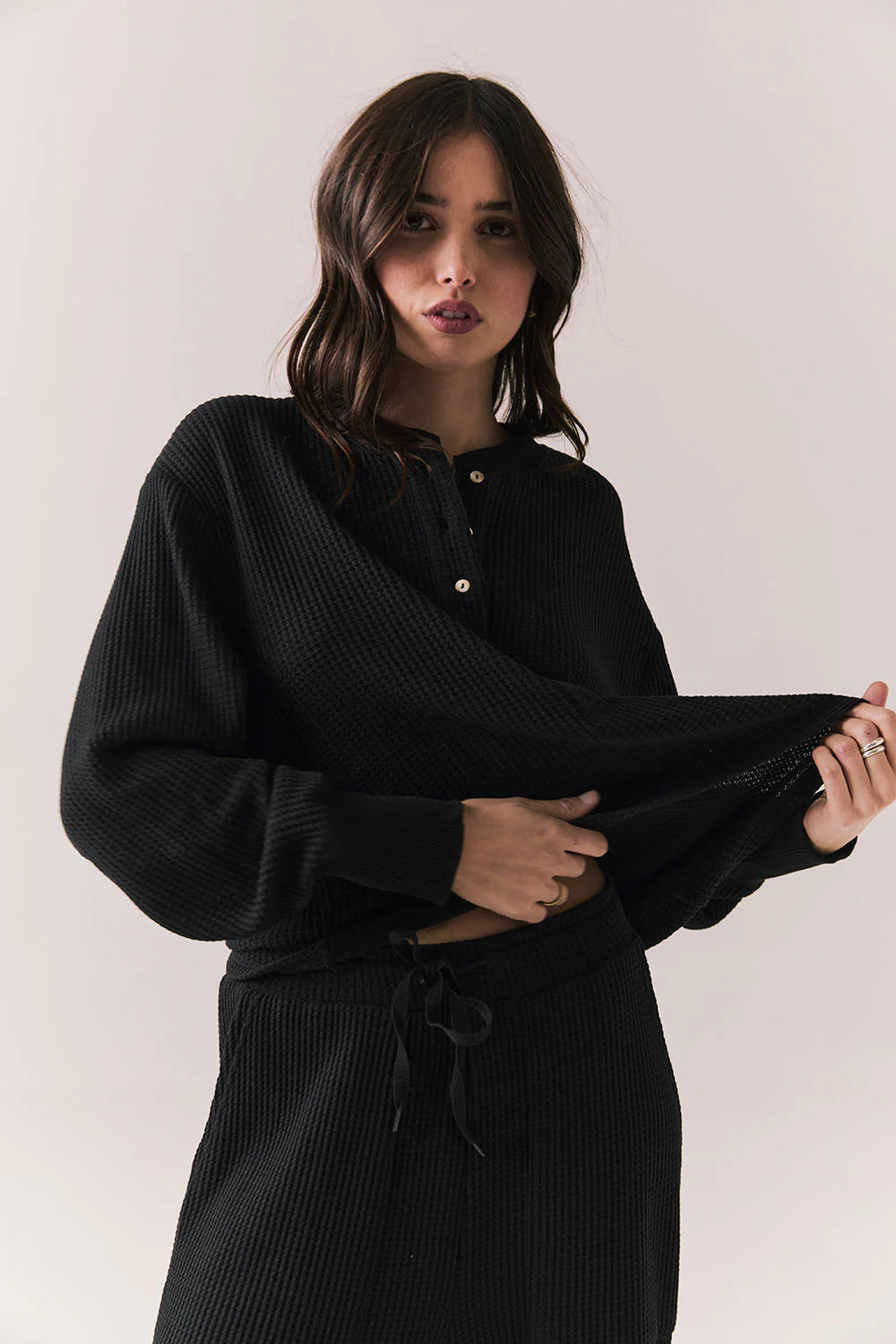 Thayne Long Sleeve – Cropped Henley in True Black