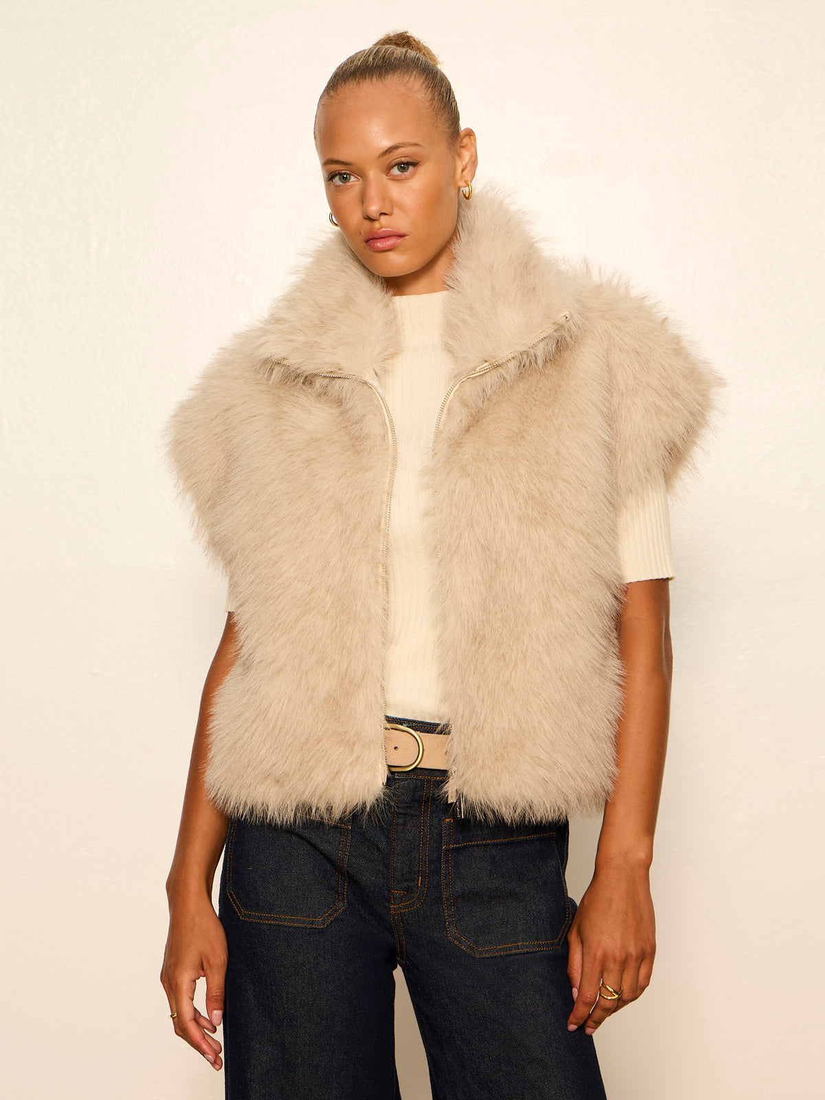 SILKY FUR VEST ARCTIC HARE