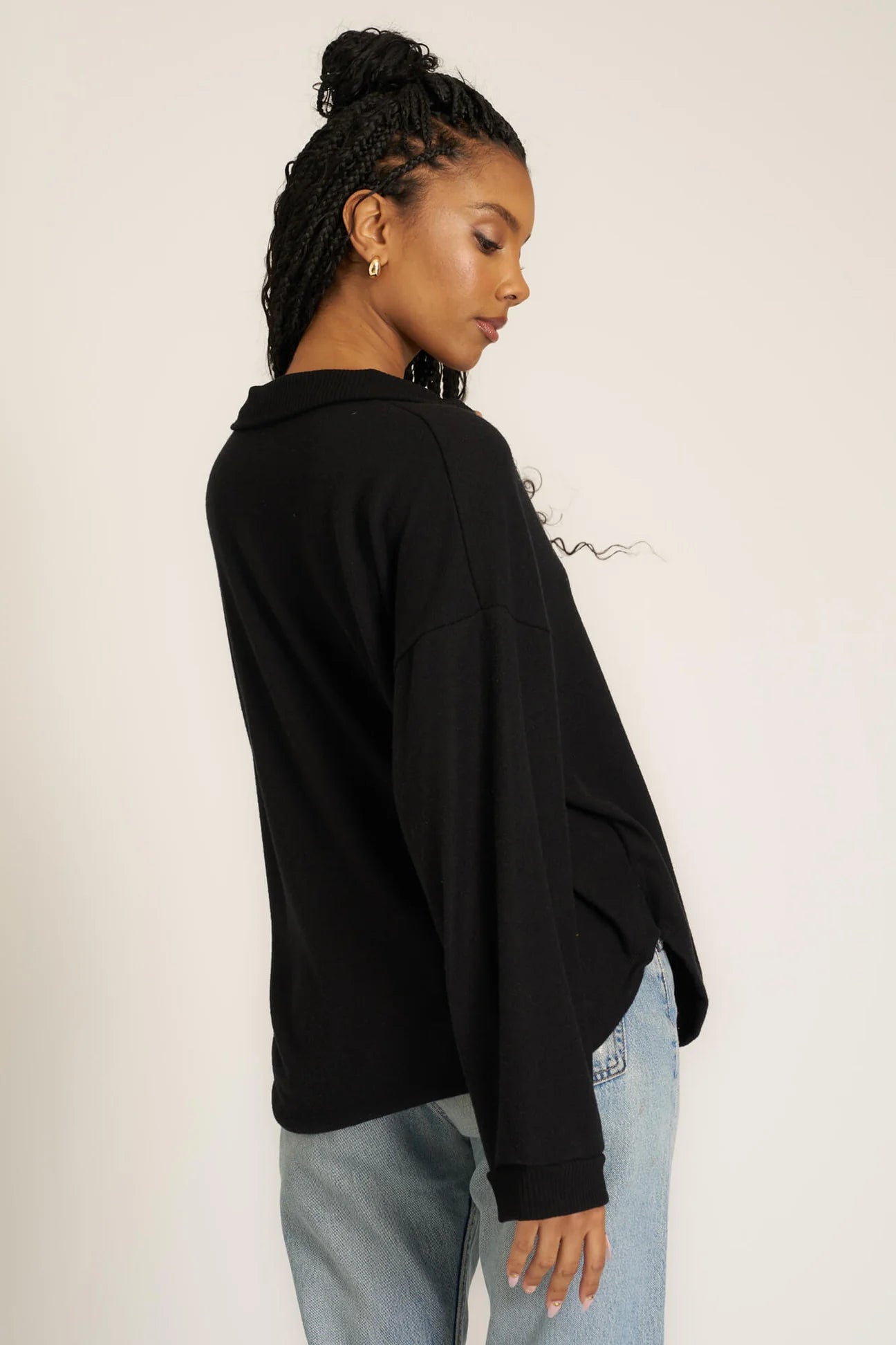 CHIARA COZY COLLARED PULLOVER - BLACK