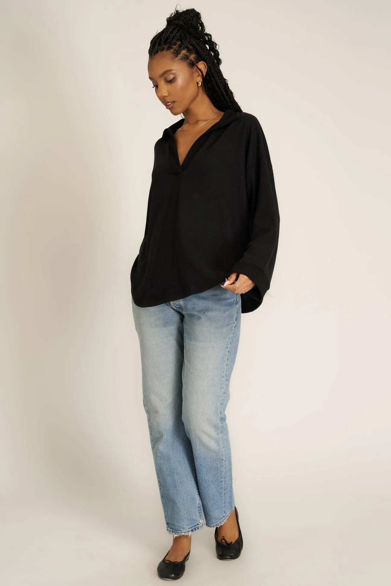 CHIARA COZY COLLARED PULLOVER - BLACK