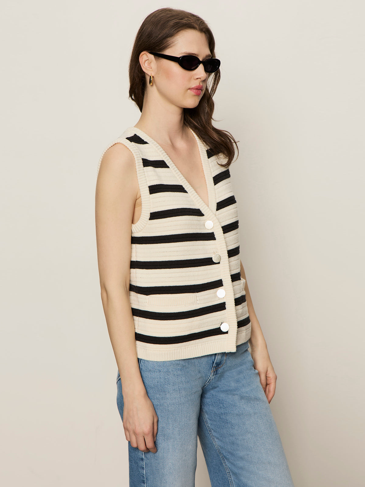 TEXTURED SWEATER VEST MACRAME/ BLACK STRIPE 3
