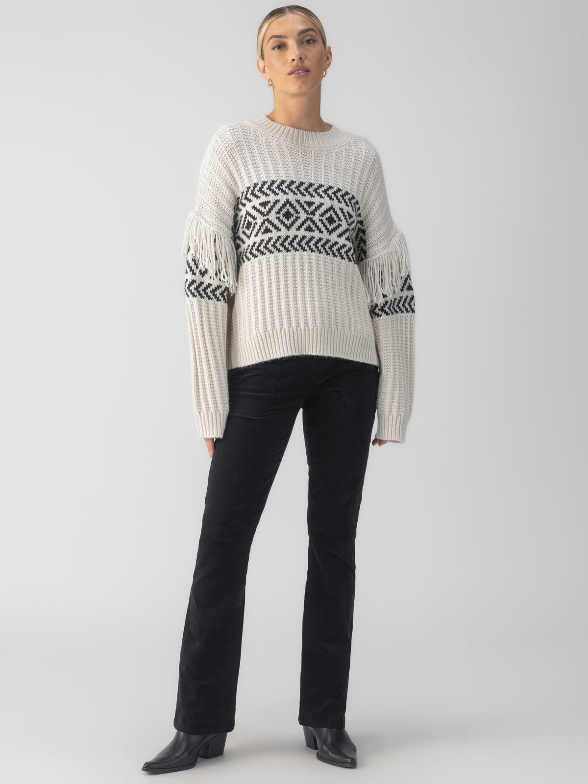 ARTISAN FRINGE SWEATER CHALK AND BLACK