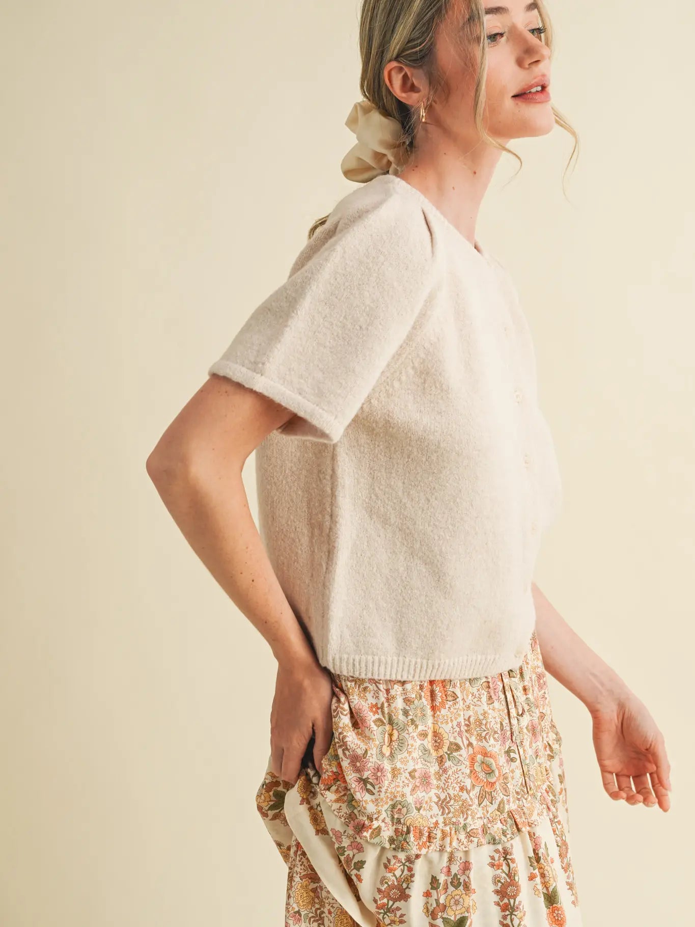 Short Puff Sleeve Sweater Cardigan