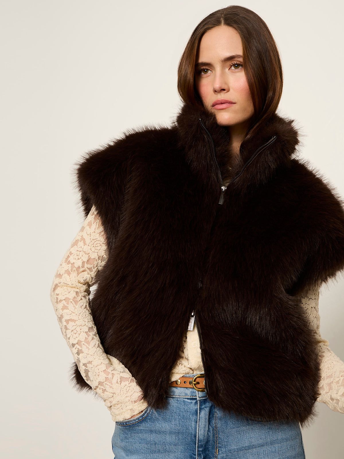 SILKY FUR VEST ARCTIC HARE