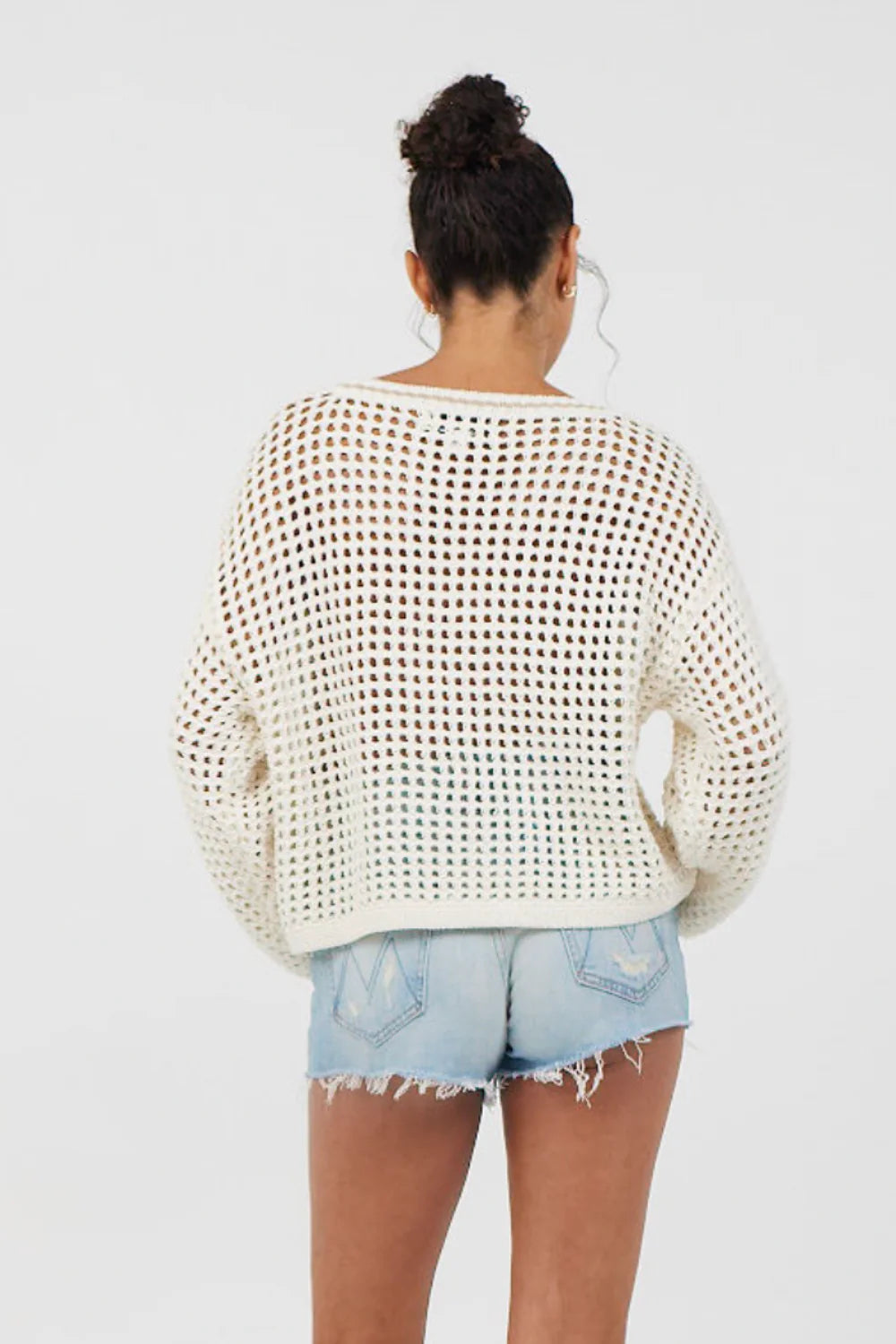 WHITE & TAN NETTED GRAPHIC "BEACH" SWEATER