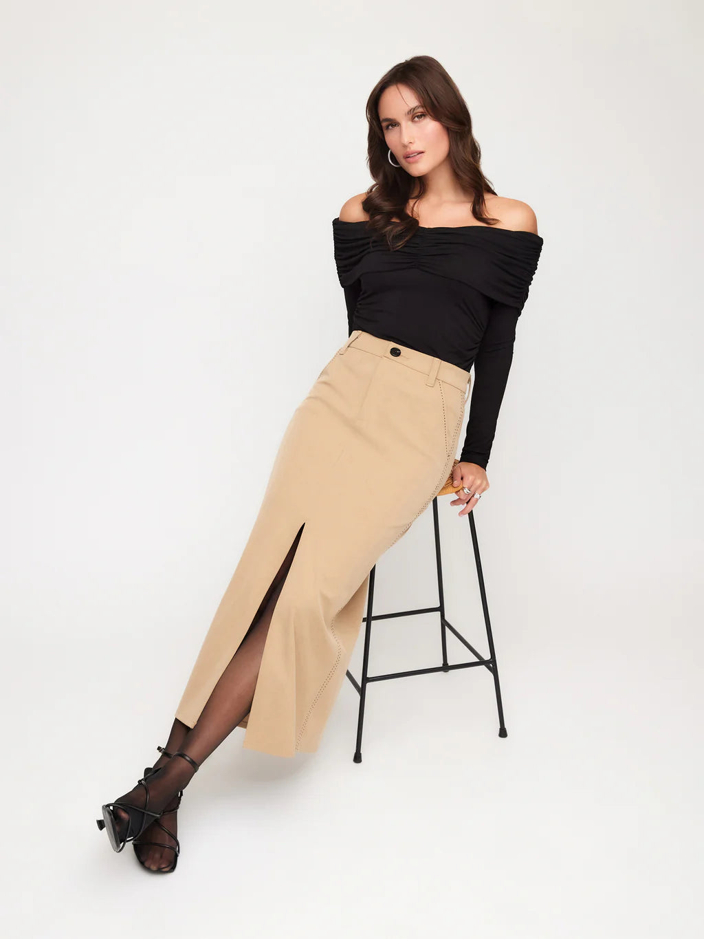 BELLA OFF-THE-SHOULDER TOP